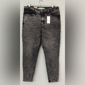 ✨NWT✨ Denver Hayes: Women's Hi-Rise Skinny Jeans- Size 16x27